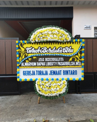 Papan Bunga Duka di Taliwang